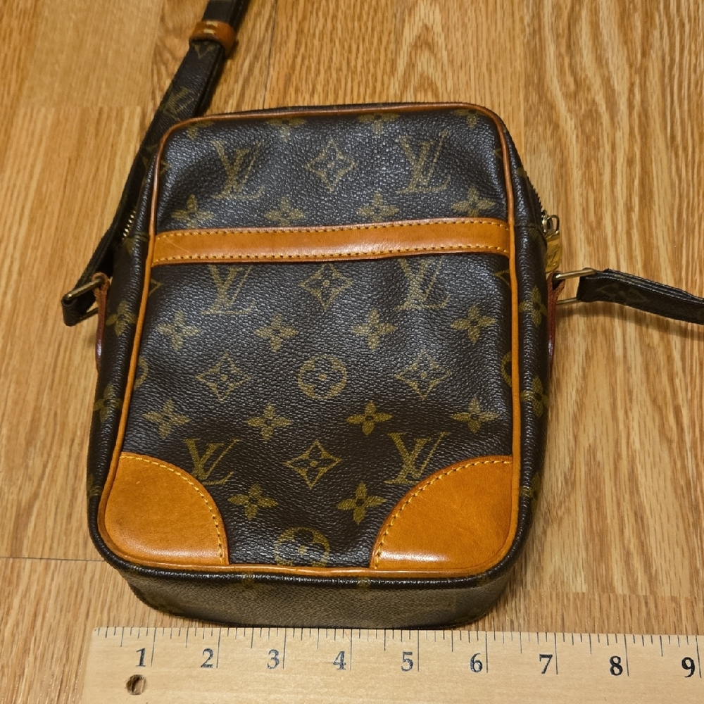 Louis Vitton Vintage authenic Designer Brown and Tan Crossbody Bag
